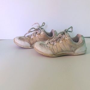 Chasse Girls Cheerleading Shoes, Size 13